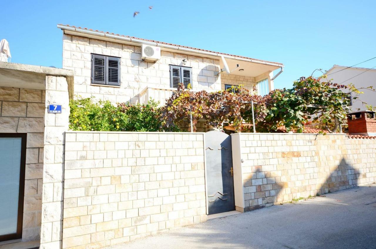 Apartment Jerka Supetar Exterior photo